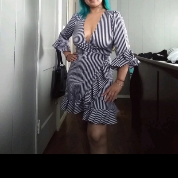 NWOT wrap dress - Picture 1 of 4
